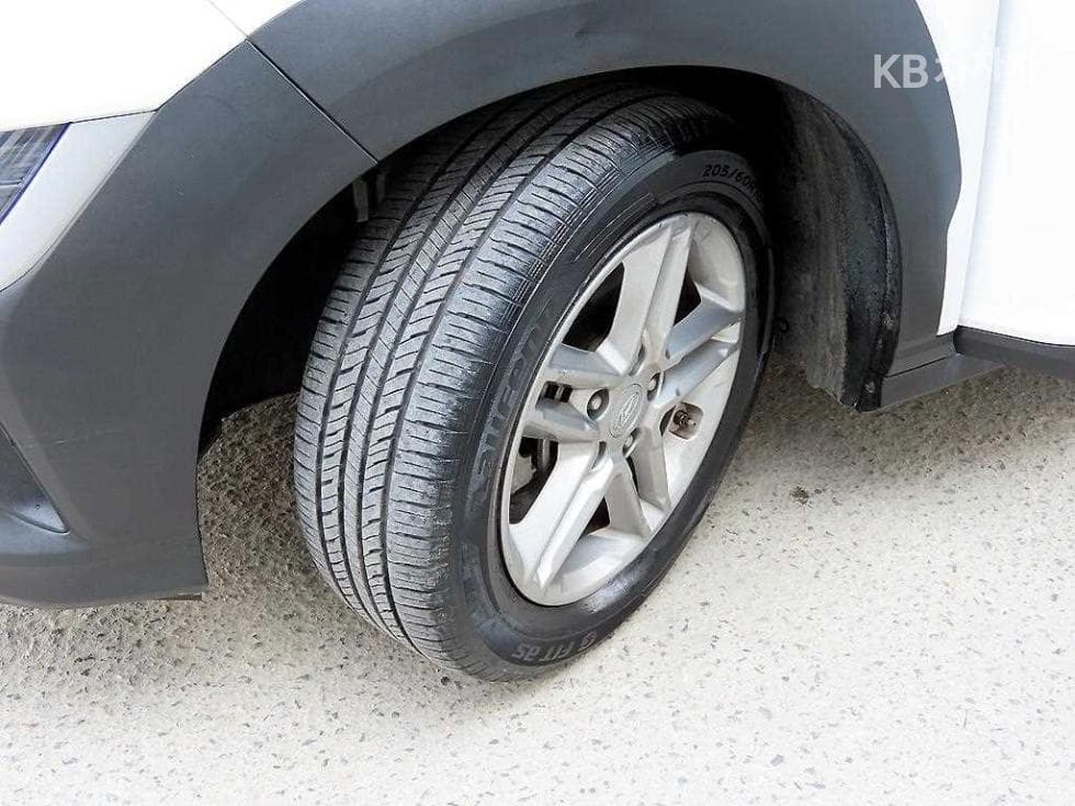 Hyundai The New (facelift) Kona1.6 Gasoline Turbo 2WD Smart - 19