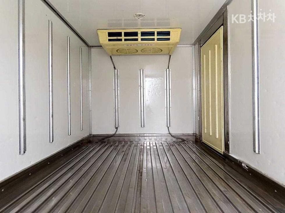 Kia The New (facelift) Bongo 3 (light truck)냉동Top (Cargo)차 1 Ton 표준형 표준캡 Extra Long L - 5