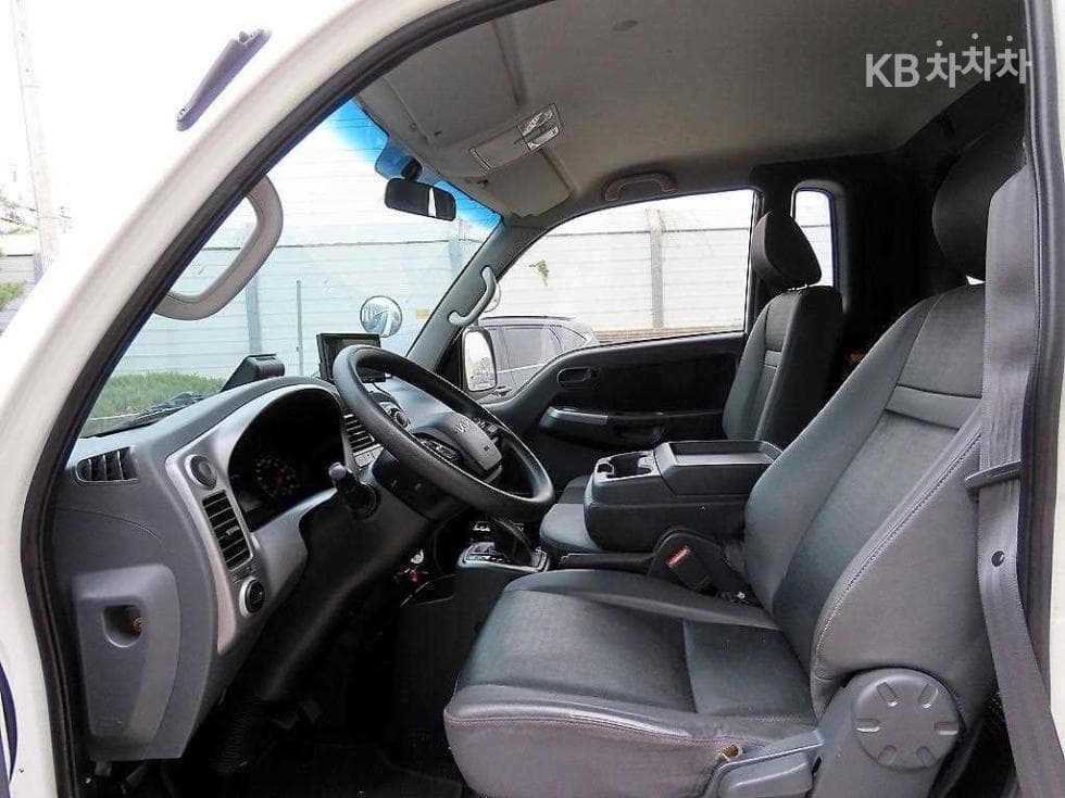 Kia The New (facelift) Bongo 3 (light truck)냉동Top (Cargo)차 1 Ton 표준형 표준캡 Extra Long L - 8
