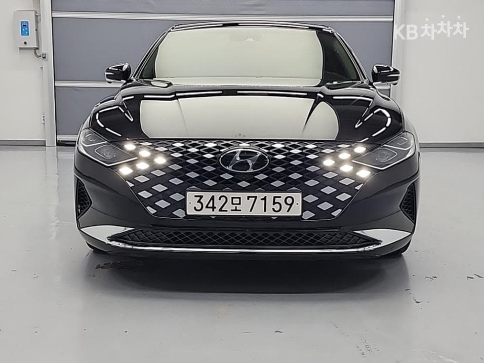 Hyundai The New (facelift) Grandeur (Azera)2.5 Exclusive - 2