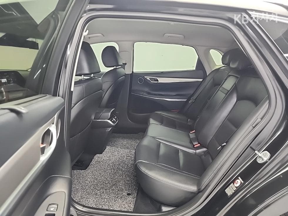 Hyundai The New (facelift) Grandeur (Azera)2.5 Exclusive - 12