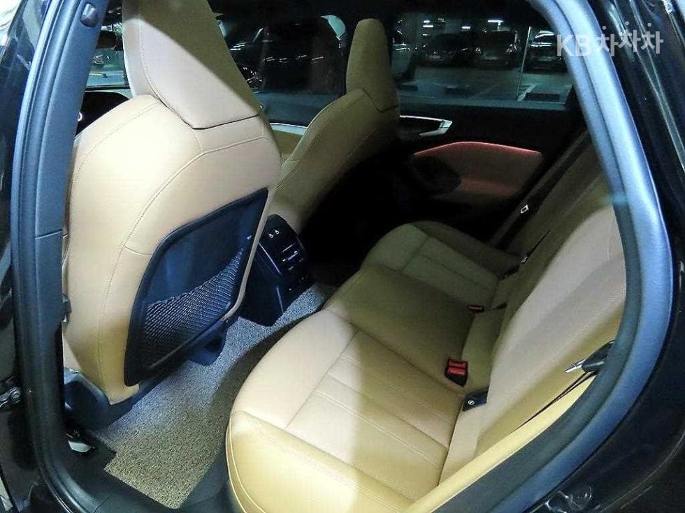 Ауди A5(B10)40 TFSI Quattro S-Line - 7
