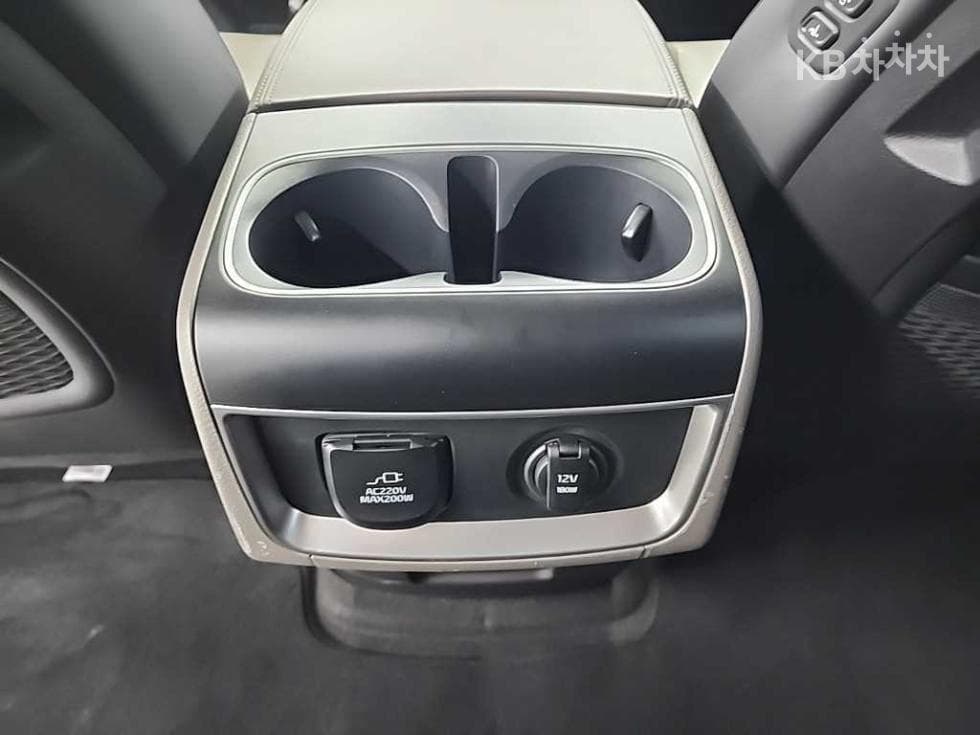 Kia The New (facelift) Carnival 4th generationD2.2 7-seater (Limousine) Signature - 13