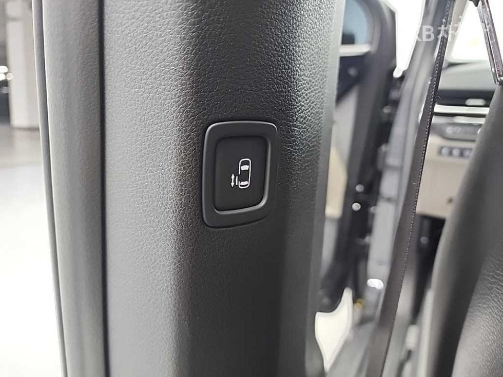 Kia The New (facelift) Carnival 4th generationD2.2 7-seater (Limousine) Signature - 16
