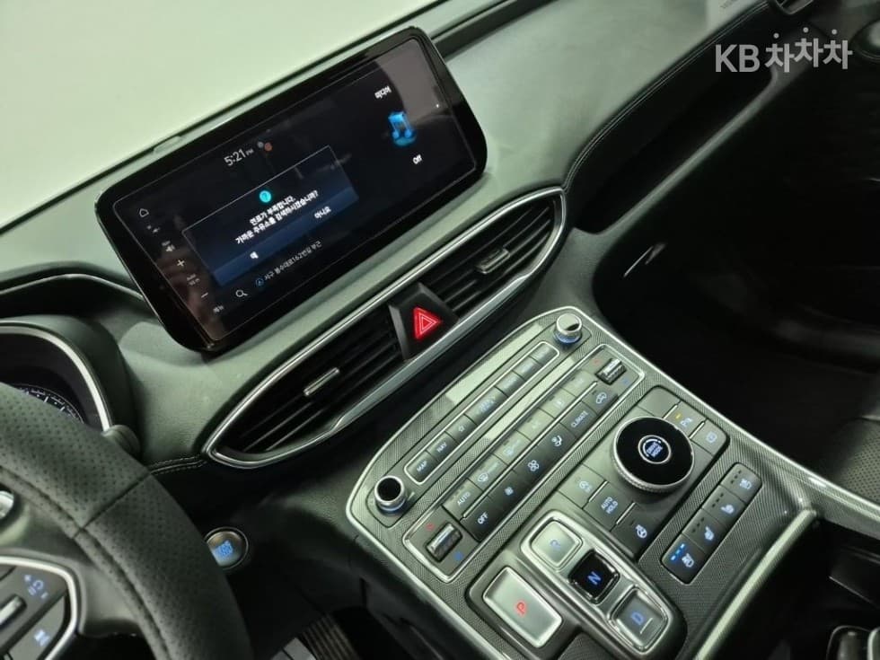 Hyundai The New (facelift) Santa Fe TMDiesel 2.2 2WD Premium 초이스 - 9