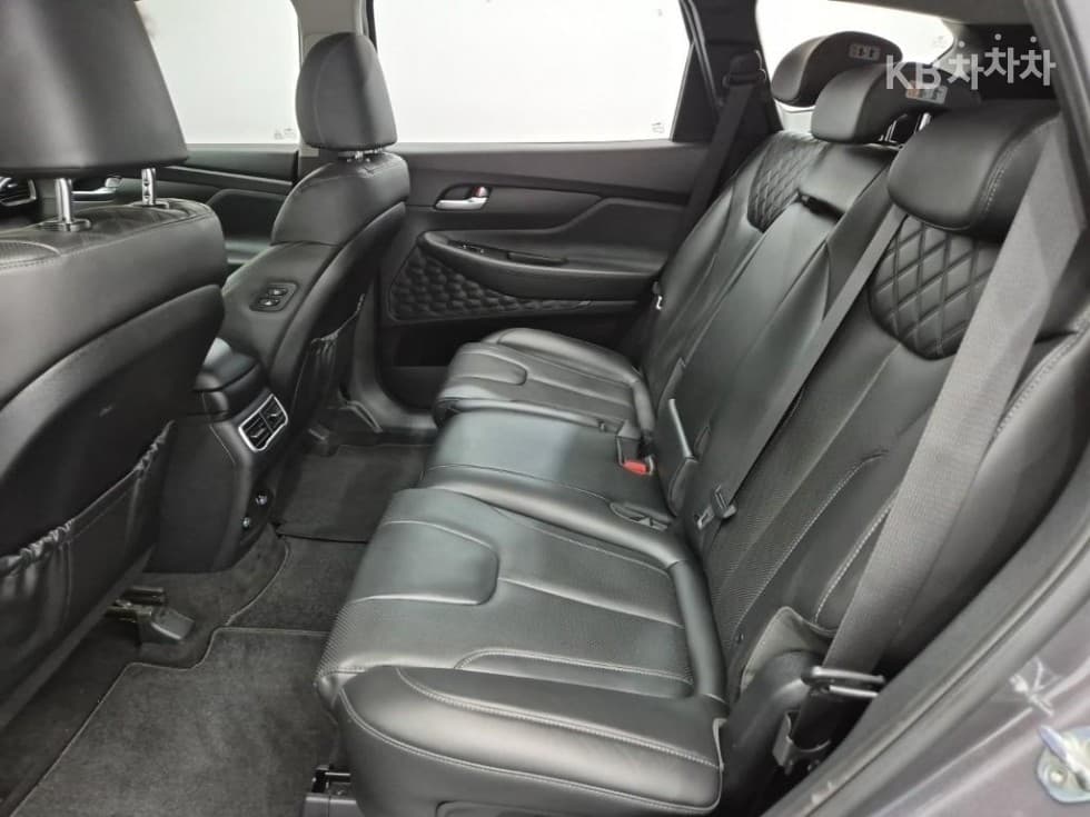 Hyundai The New (facelift) Santa Fe TMDiesel 2.2 2WD Premium 초이스 - 15