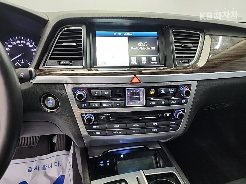 Genesis G803.3 GDI AWD Luxury - 10