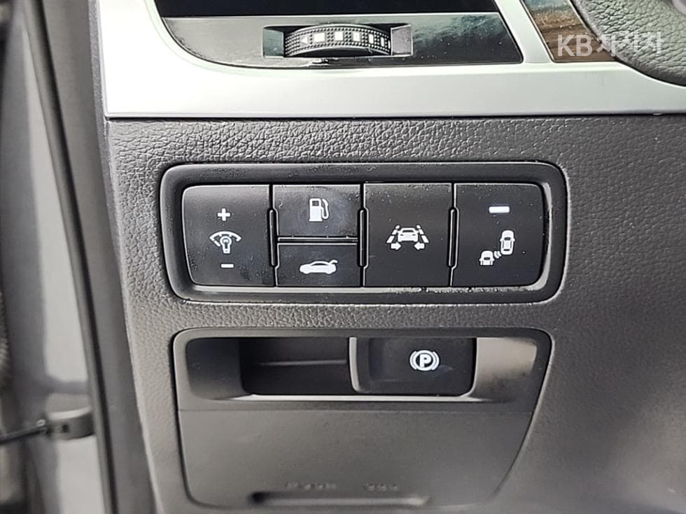 Genesis G803.3 GDI AWD Luxury - 18