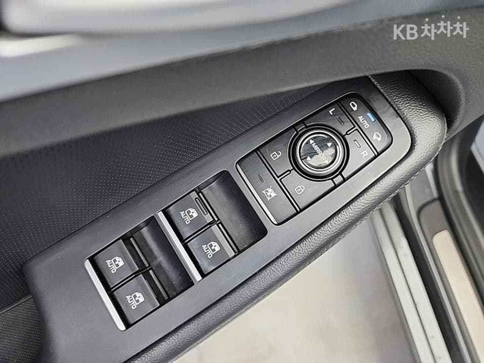 Genesis G803.3 GDI AWD Luxury - 19
