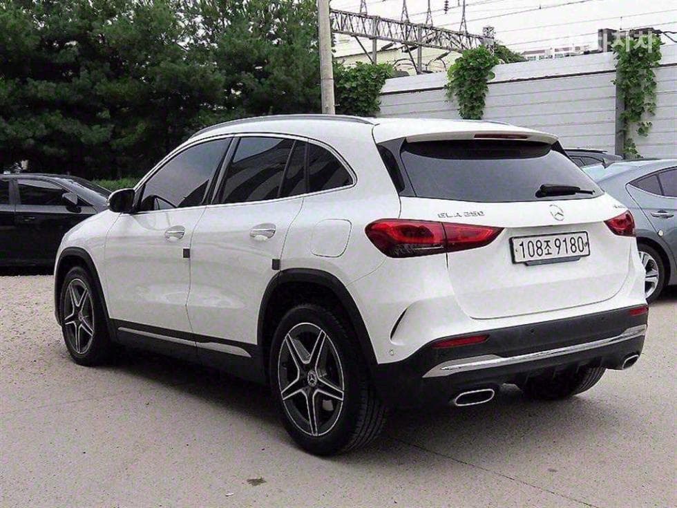 Mercedes-Benz GLA H247250 4Matic Стандартен - 3