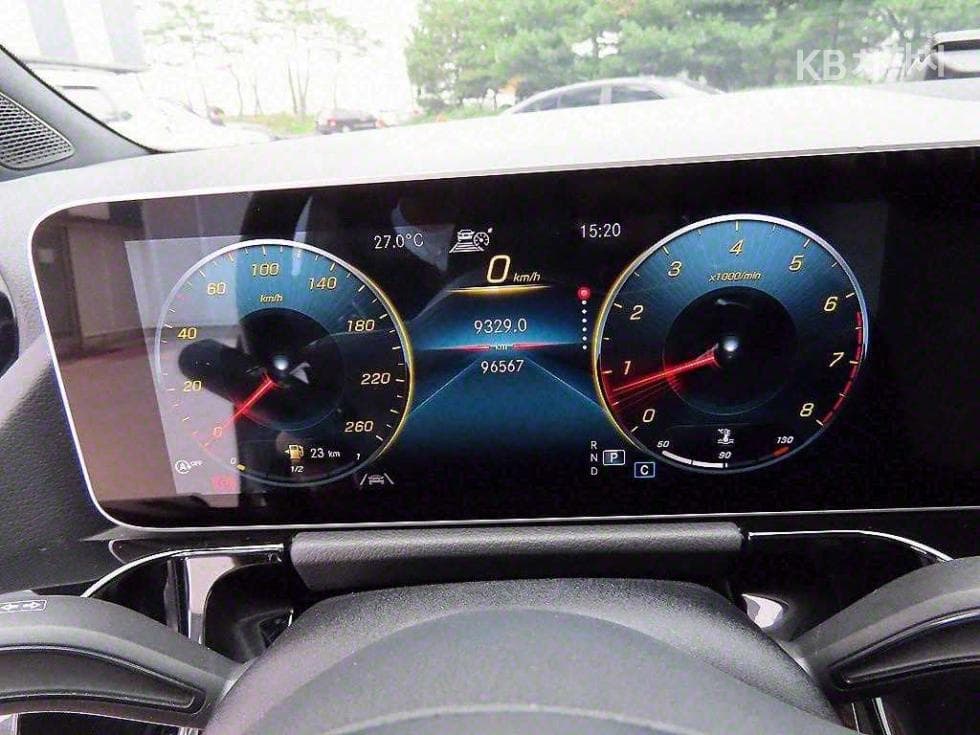 Mercedes-Benz GLA H247250 4Matic Стандартен - 9