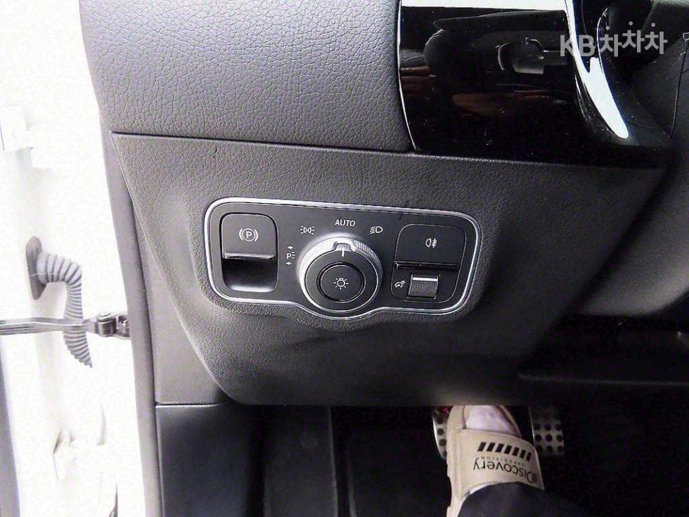 Mercedes-Benz GLA H247250 4Matic Стандартен - 13
