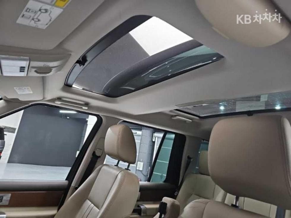 Land Rover 디스커버리43.0 SDV6 SE - 12