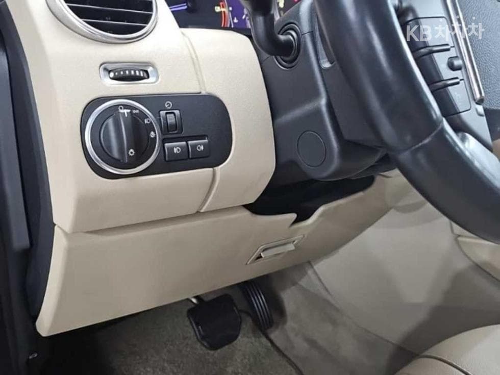 Land Rover 디스커버리43.0 SDV6 SE - 14