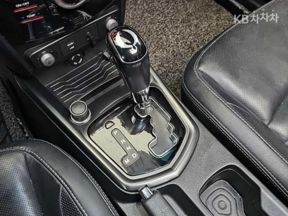 KG Mobility Tivoli Air4WD RX - 11
