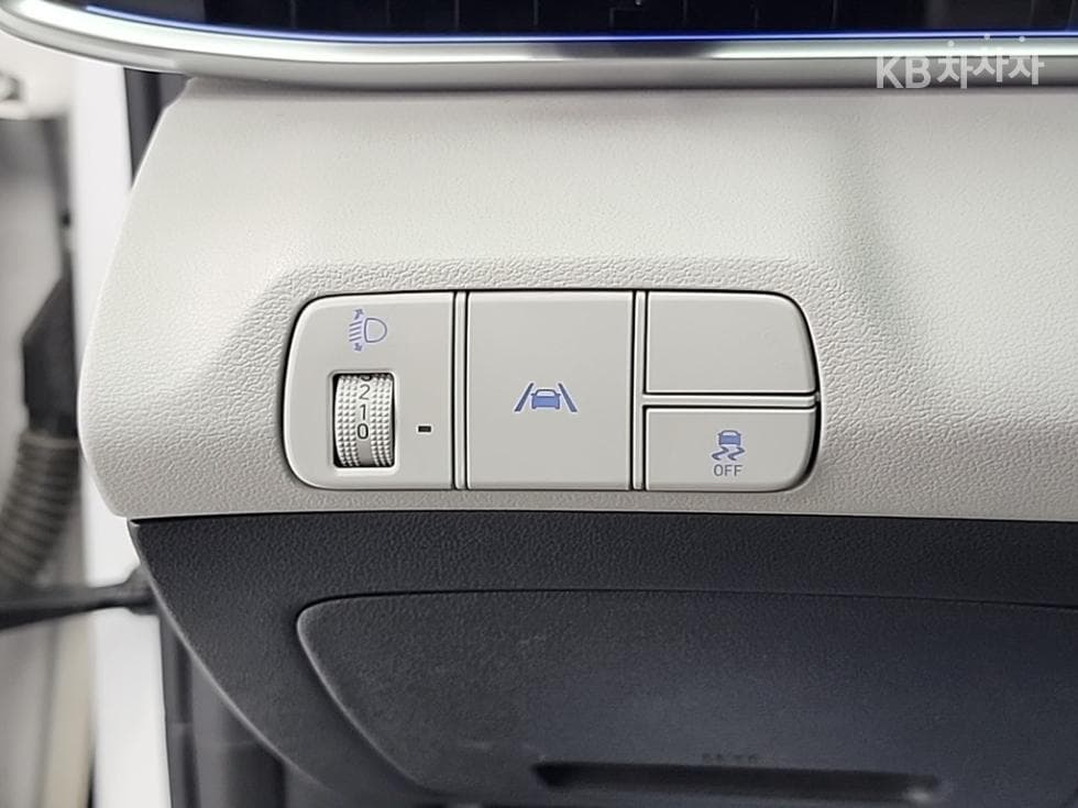Hyundai All New Avante (Elantra)(CN7)1.6 Gasoline Modern - 17