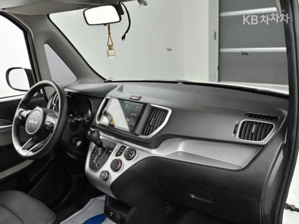 Киа The New (фейслифт) Рей (ван) Ван1.0 Бензин Ван 2-местен Стандартен - 16