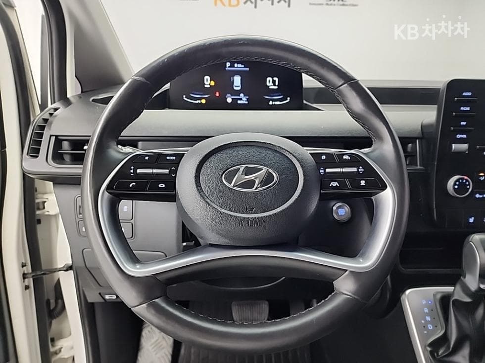 Хюндай Staria2.2 Турер 11 AWD Modern - 9