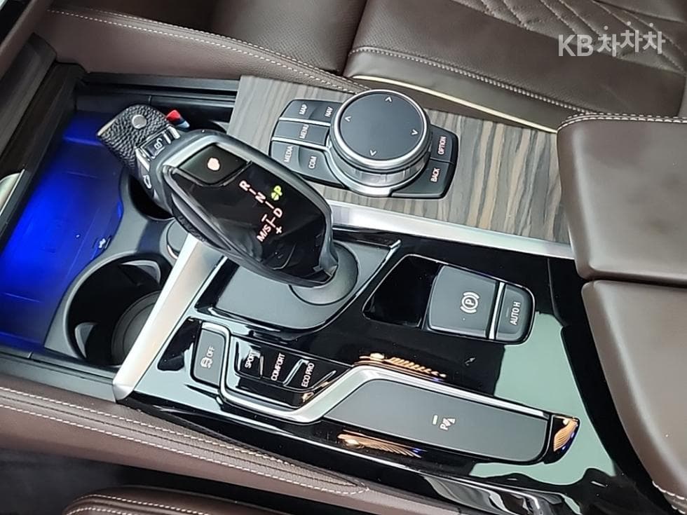 BMW 올New5 Series (G30)520d Luxury Line Plus - 8