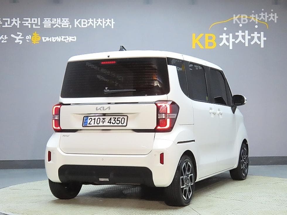 Kia The New (facelift) Kia Ray (van)1.0 Gasoline Signature - 2