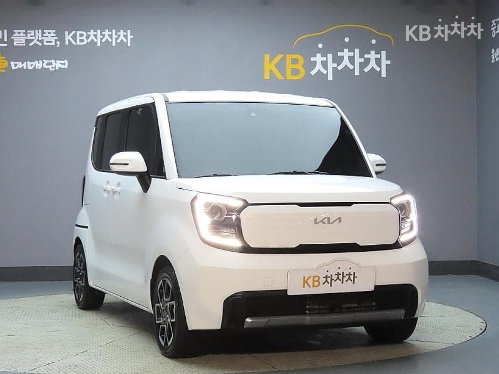 Kia The New (facelift) Kia Ray (van)1.0 Gasoline Signature - 3