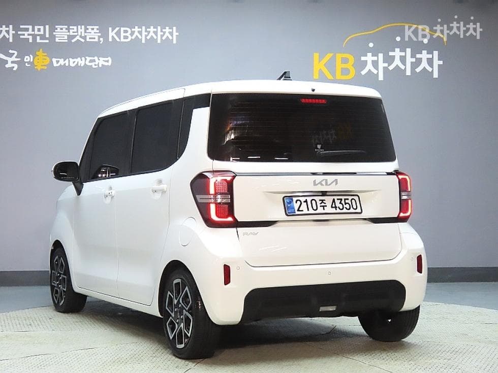 Kia The New (facelift) Kia Ray (van)1.0 Gasoline Signature - 4