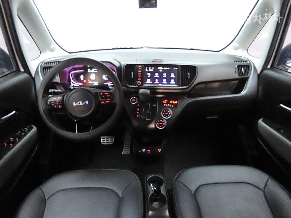 Kia The New (facelift) Kia Ray (van)1.0 Gasoline Signature - 6