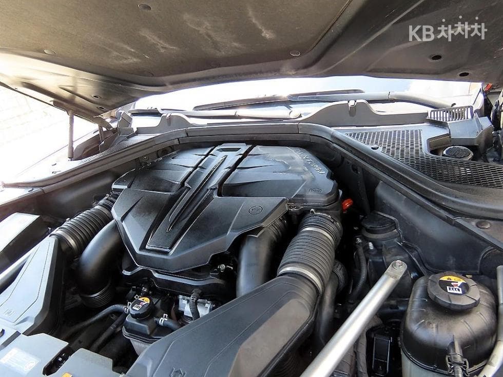 Genesis GV803.5 Turbo Gasoline AWD - 19