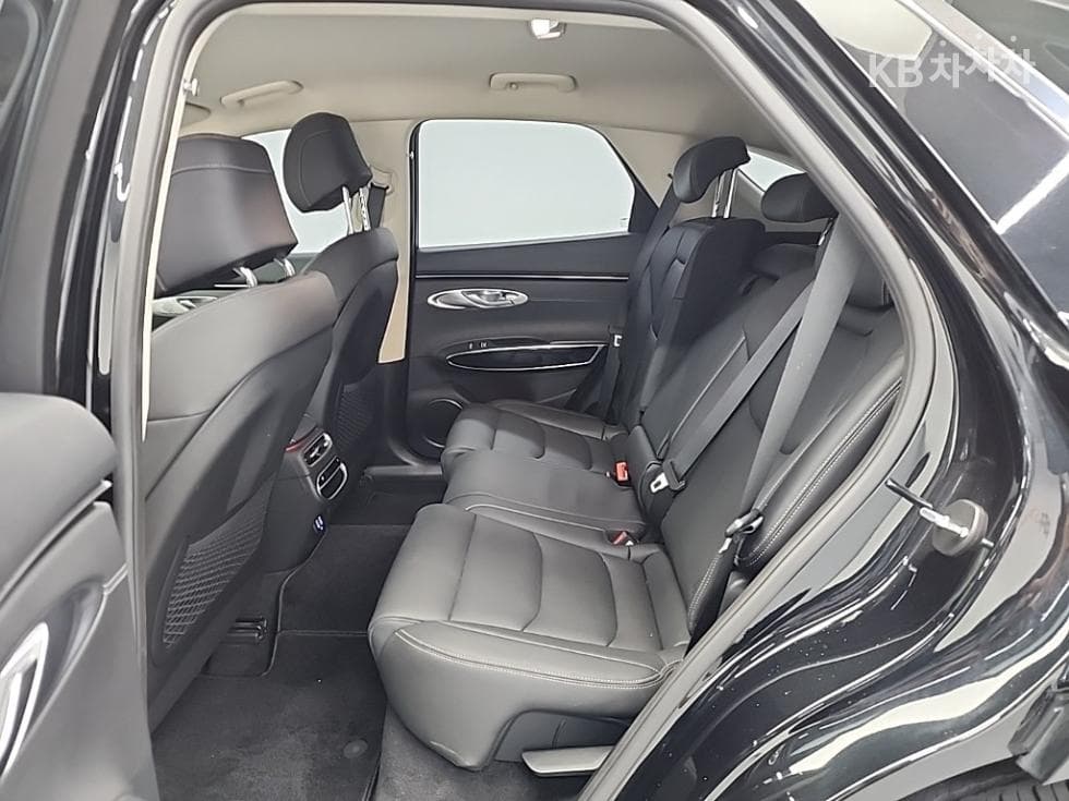 Дженезис GV70Бензин 2.5T 2WD - 12