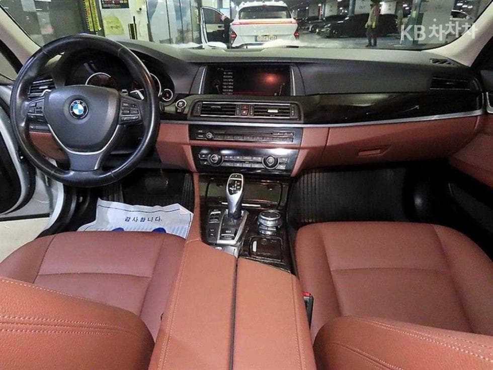 BMW Нов5 Серия528i F10 - 10