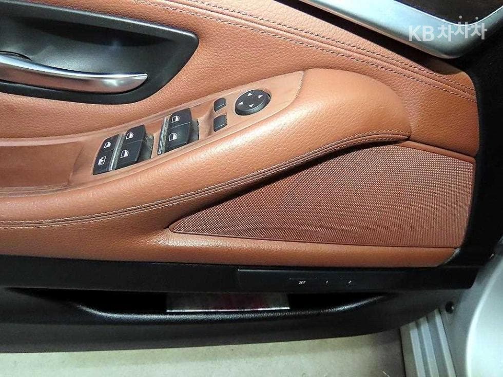 BMW Нов5 Серия528i F10 - 13