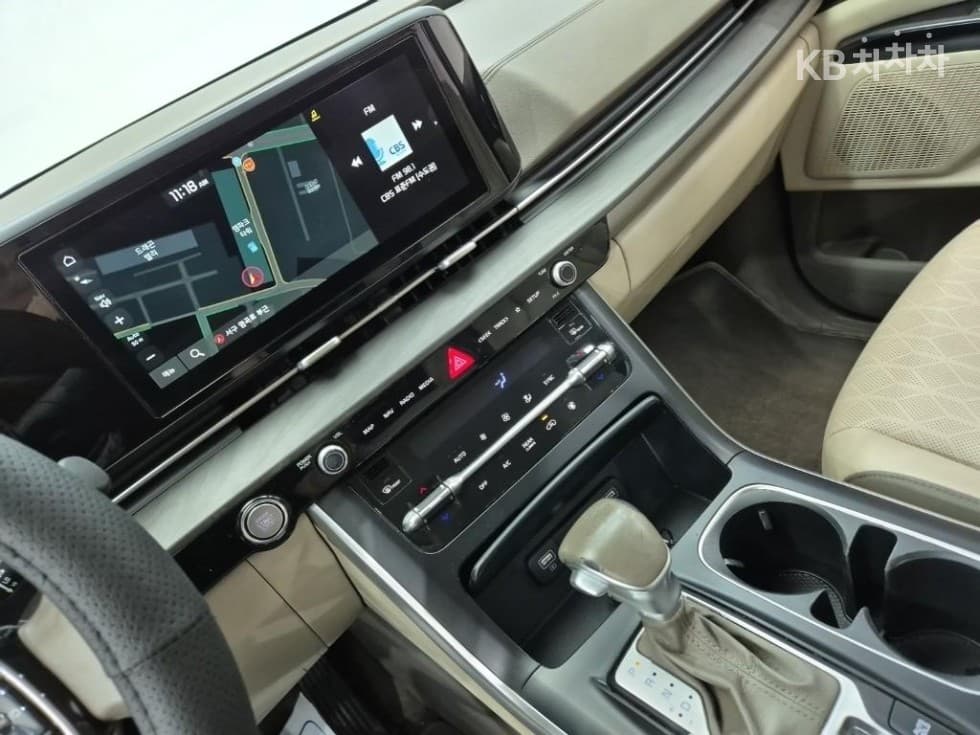 Kia Carnival 4th generationD2.2 9-seater Prestige - 9