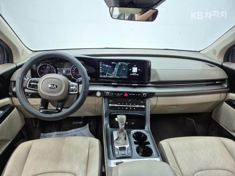 Kia Carnival 4th generationD2.2 9-seater Prestige - 8