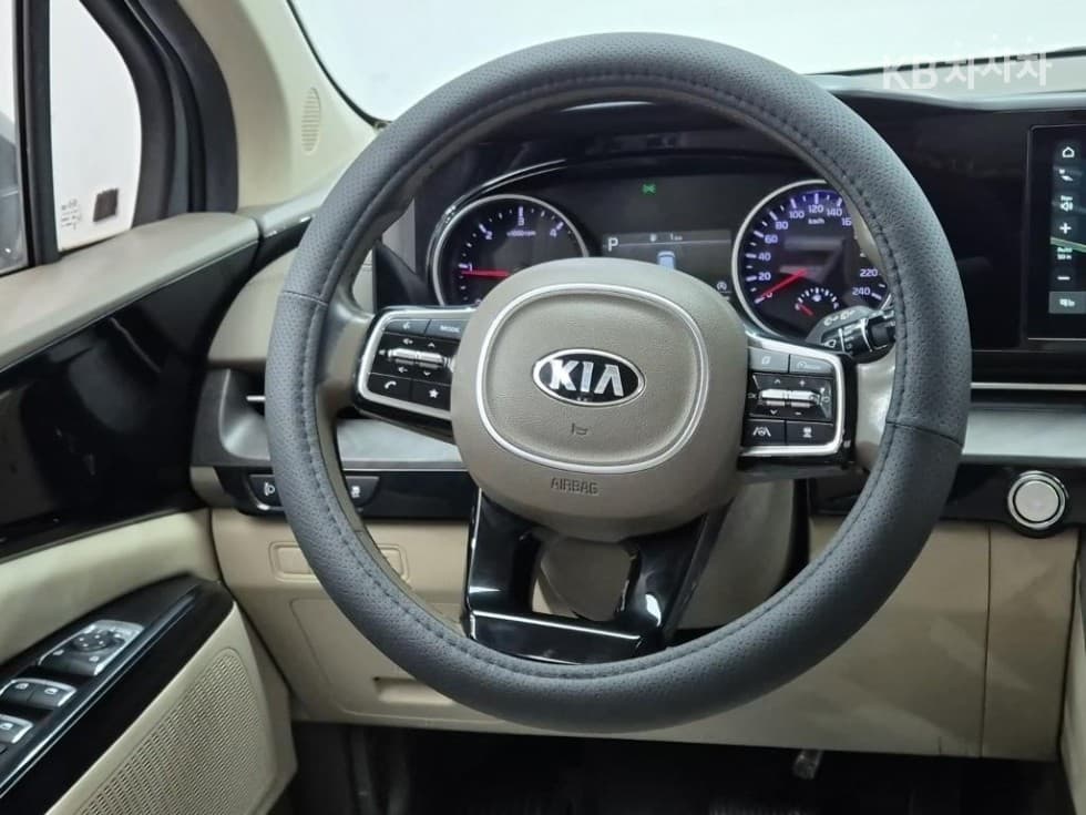 Kia Carnival 4th generationD2.2 9-seater Prestige - 6