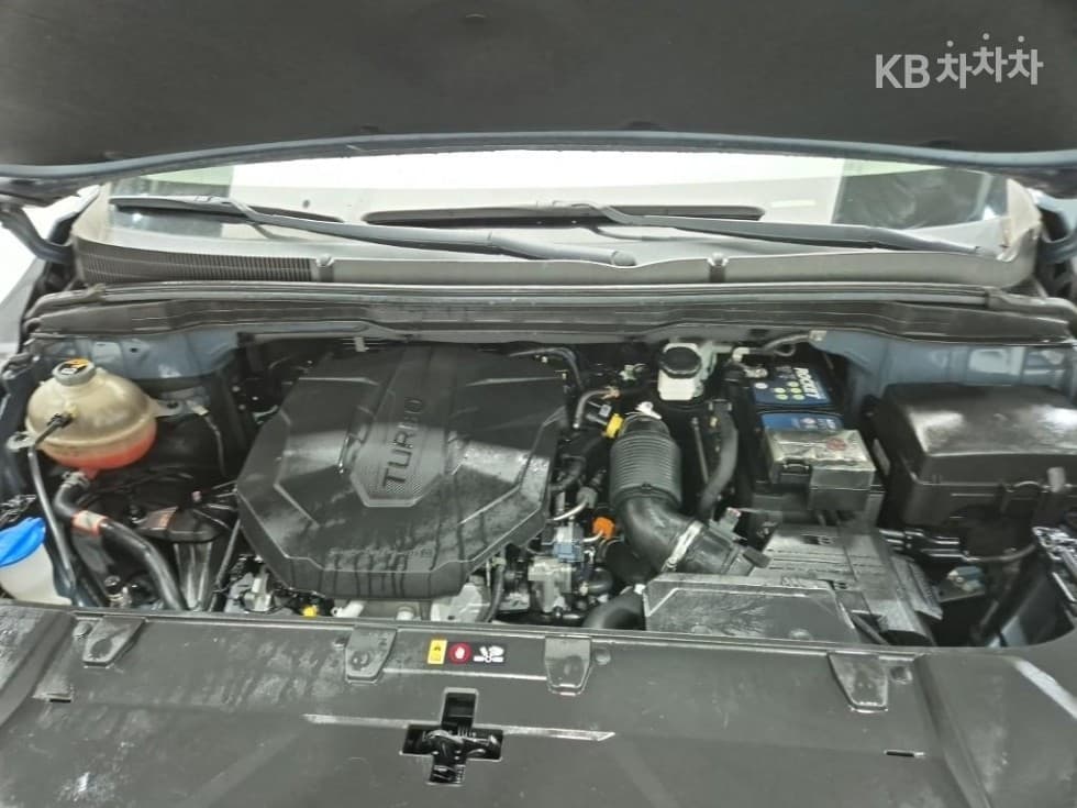 Kia Carnival 4th generationD2.2 9-seater Prestige - 18