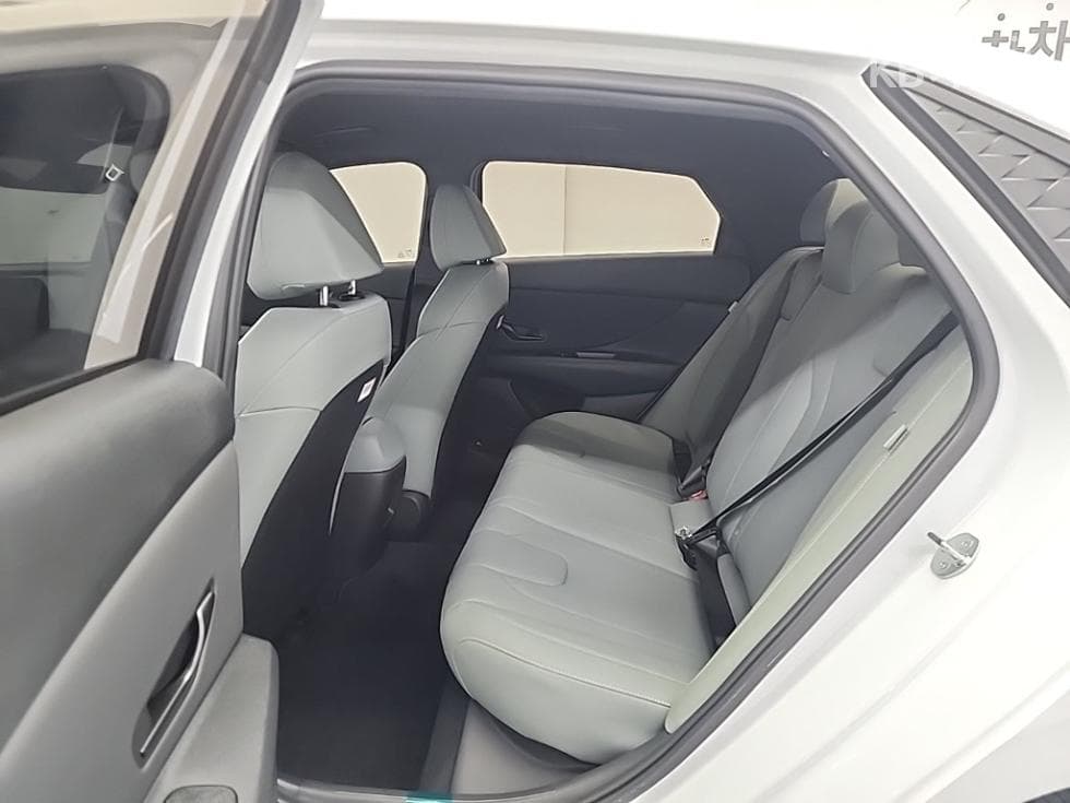 Hyundai All New Avante (Elantra)(CN7)1.6 Gasoline Modern - 12