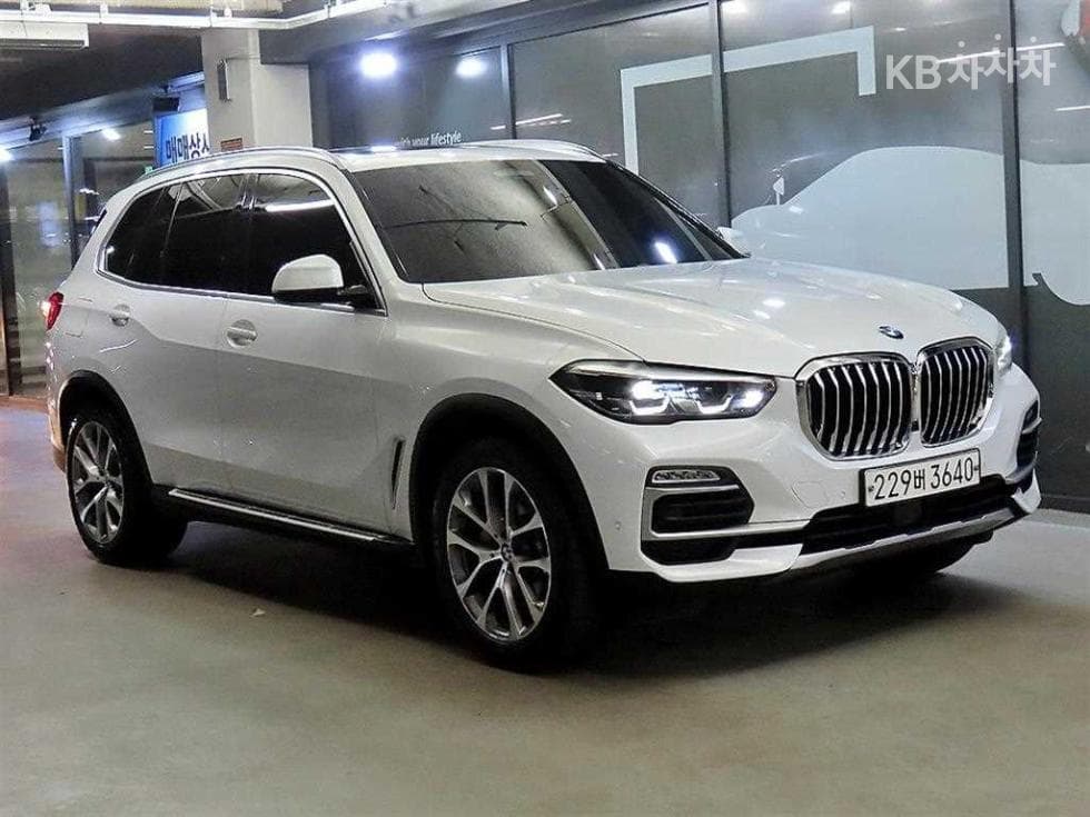 BMW X5 (G05) xDrive 30d xLine - Image 1