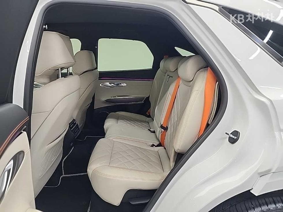 Дженезис GV70Бензин 2.5T 스포츠패키지 AWD - 12