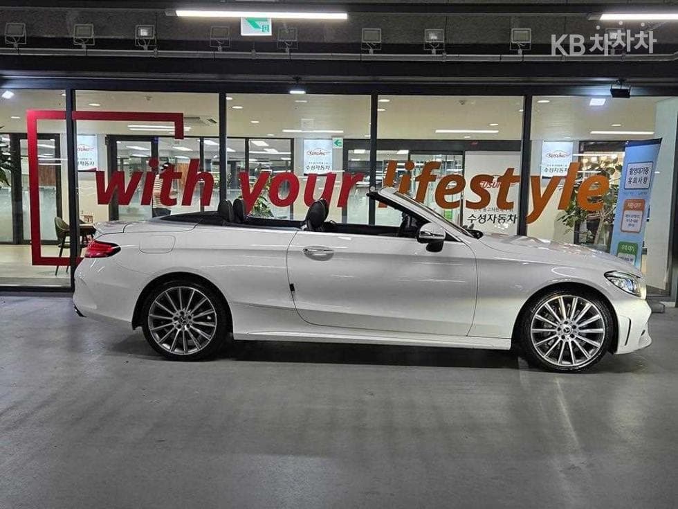 Mercedes-Benz The New (фейслифт) C-КласC200 Cabriolet - 3