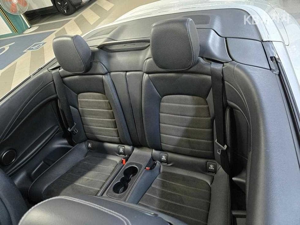 Mercedes-Benz The New (фейслифт) C-КласC200 Cabriolet - 8