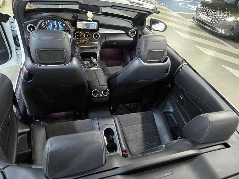 Mercedes-Benz The New (фейслифт) C-КласC200 Cabriolet - 9
