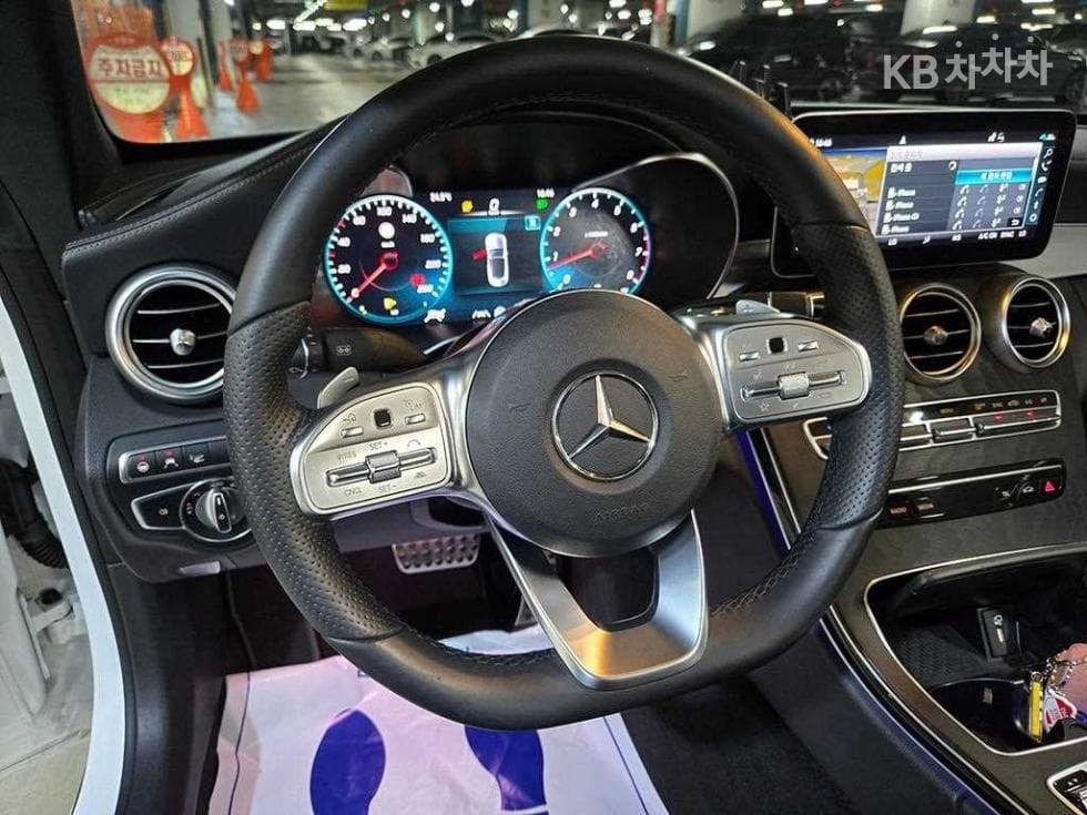 Mercedes-Benz The New (фейслифт) C-КласC200 Cabriolet - 10