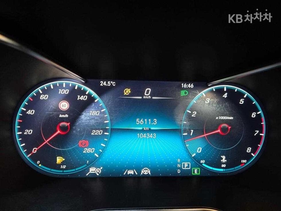 Mercedes-Benz The New (фейслифт) C-КласC200 Cabriolet - 11
