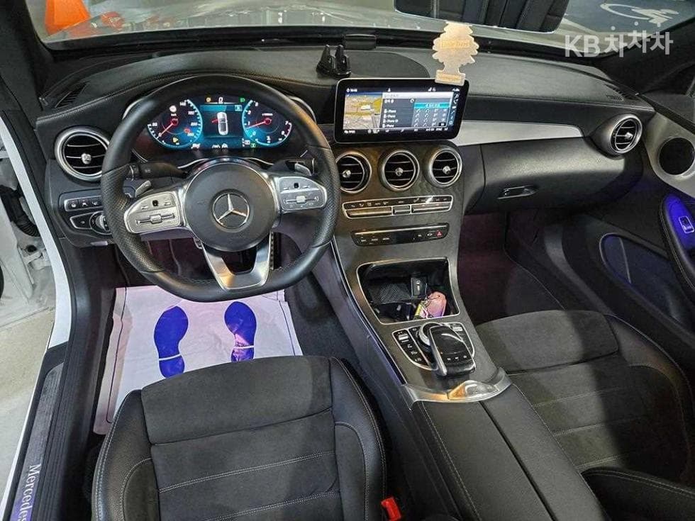 Mercedes-Benz The New (фейслифт) C-КласC200 Cabriolet - 12