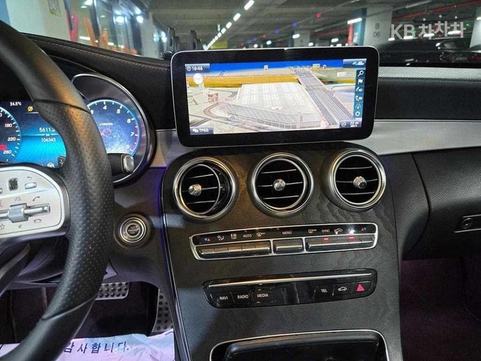 Mercedes-Benz The New (фейслифт) C-КласC200 Cabriolet - 13