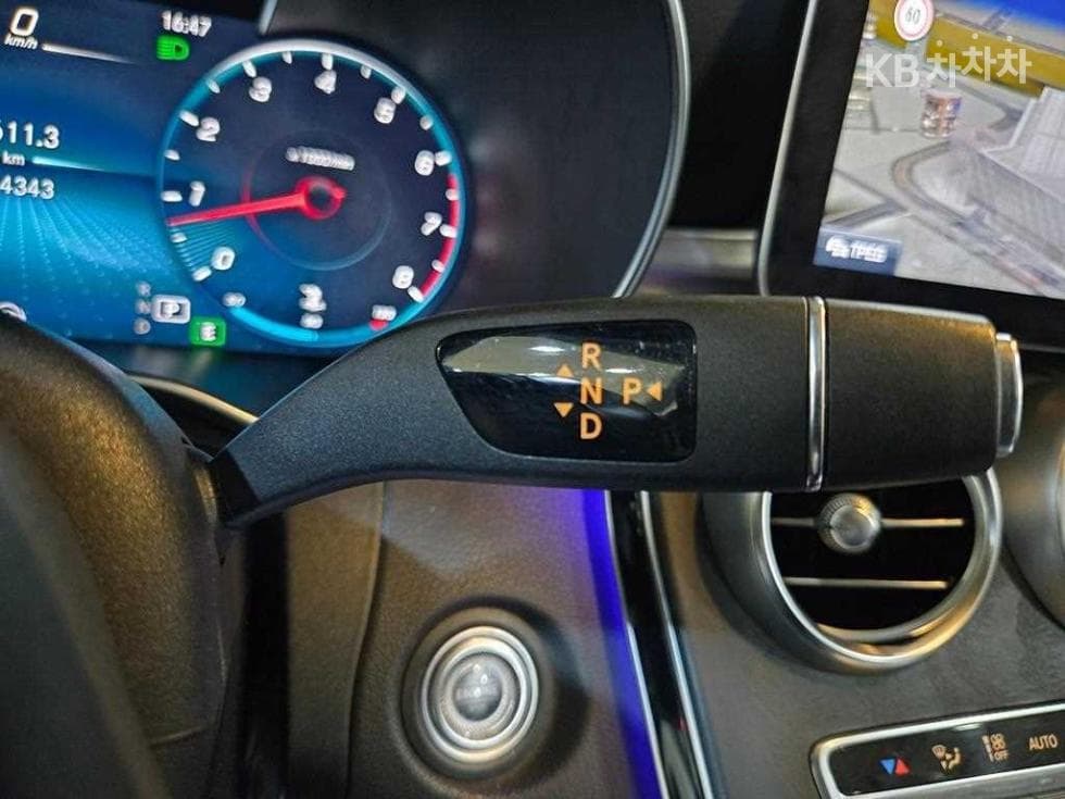 Mercedes-Benz The New (фейслифт) C-КласC200 Cabriolet - 14