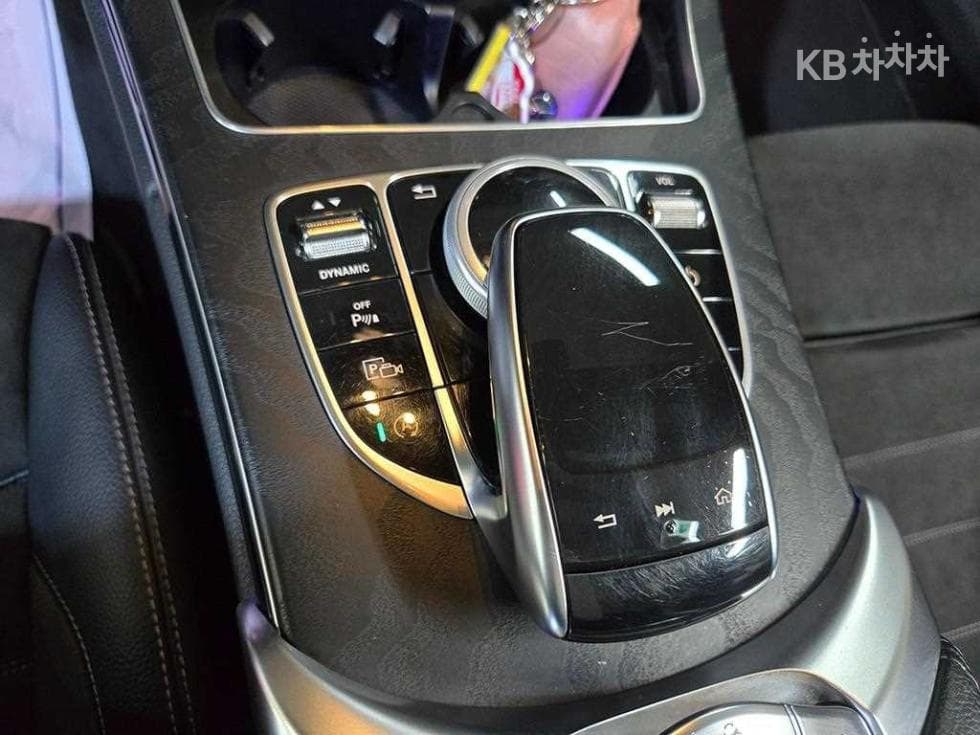 Mercedes-Benz The New (фейслифт) C-КласC200 Cabriolet - 15