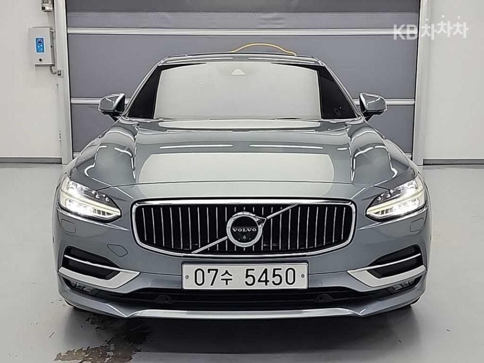 Volvo S90 Второ поколениеD4 Inscription - 2