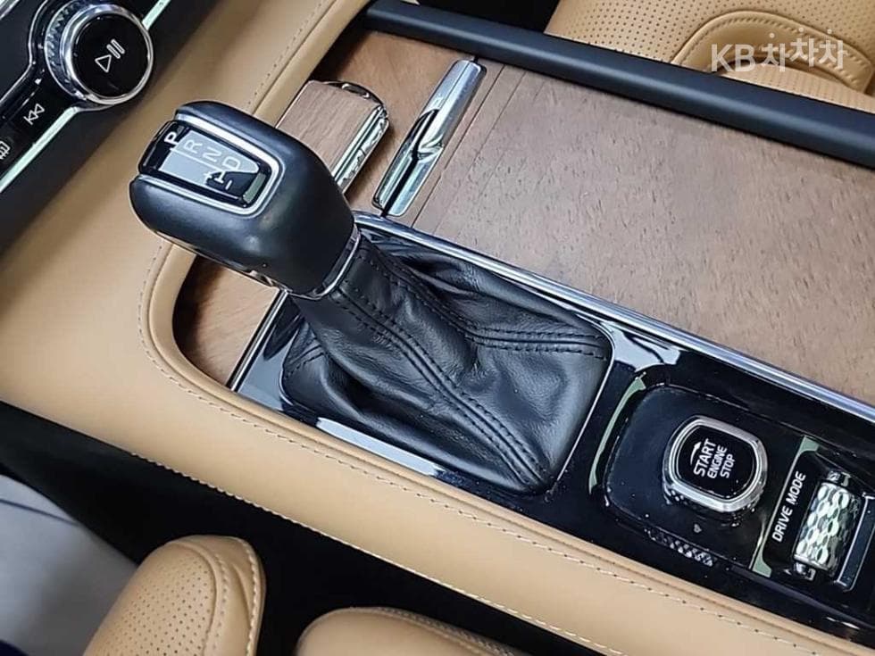 Volvo S90 Второ поколениеD4 Inscription - 8