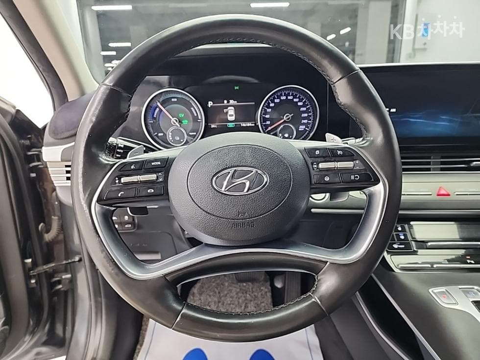 Хюндай The New (фейслифт) Grandeur (Azera) Хибрид2.4 Premium - 9